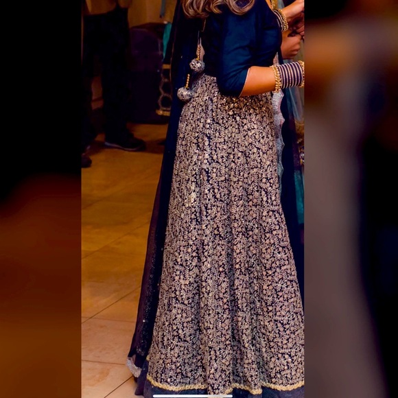 Indian lengha Punjabi suit - Picture 3 of 5